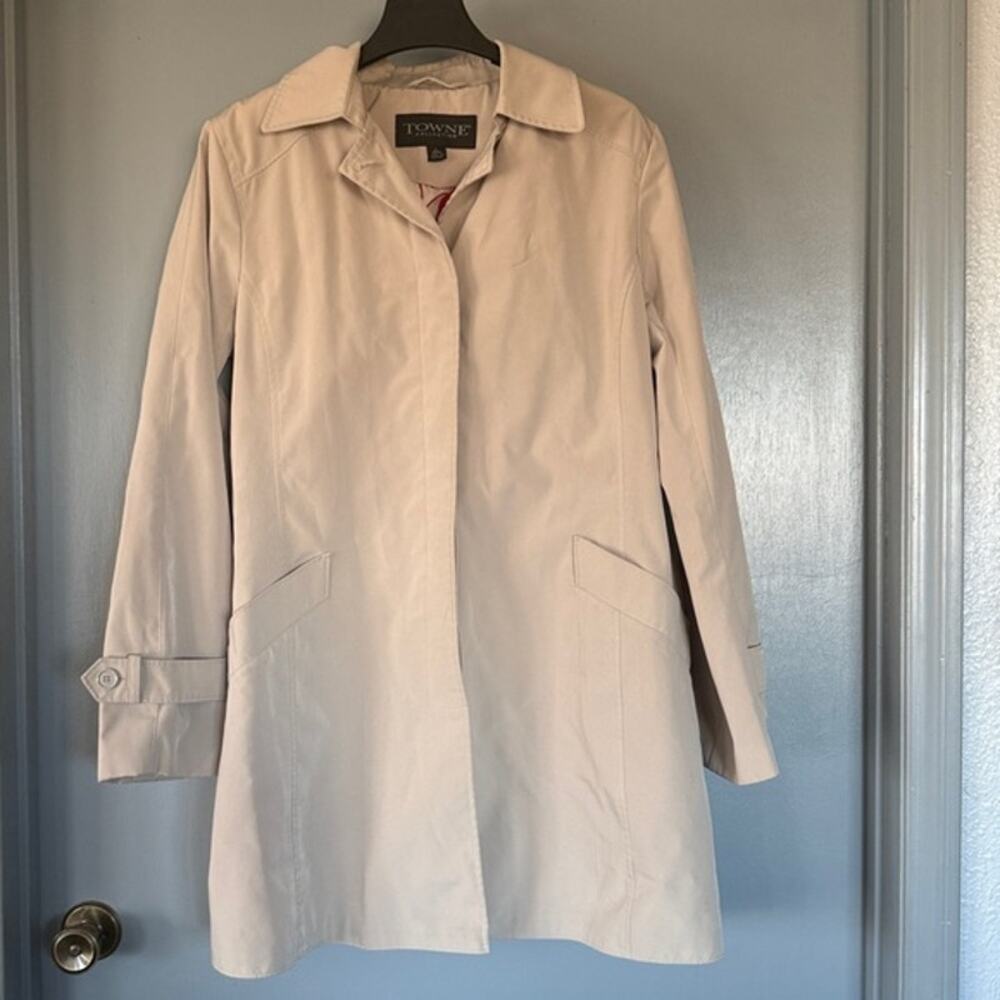Towne Collection Women's Trench Coat Jacket Button Front pockets size Large